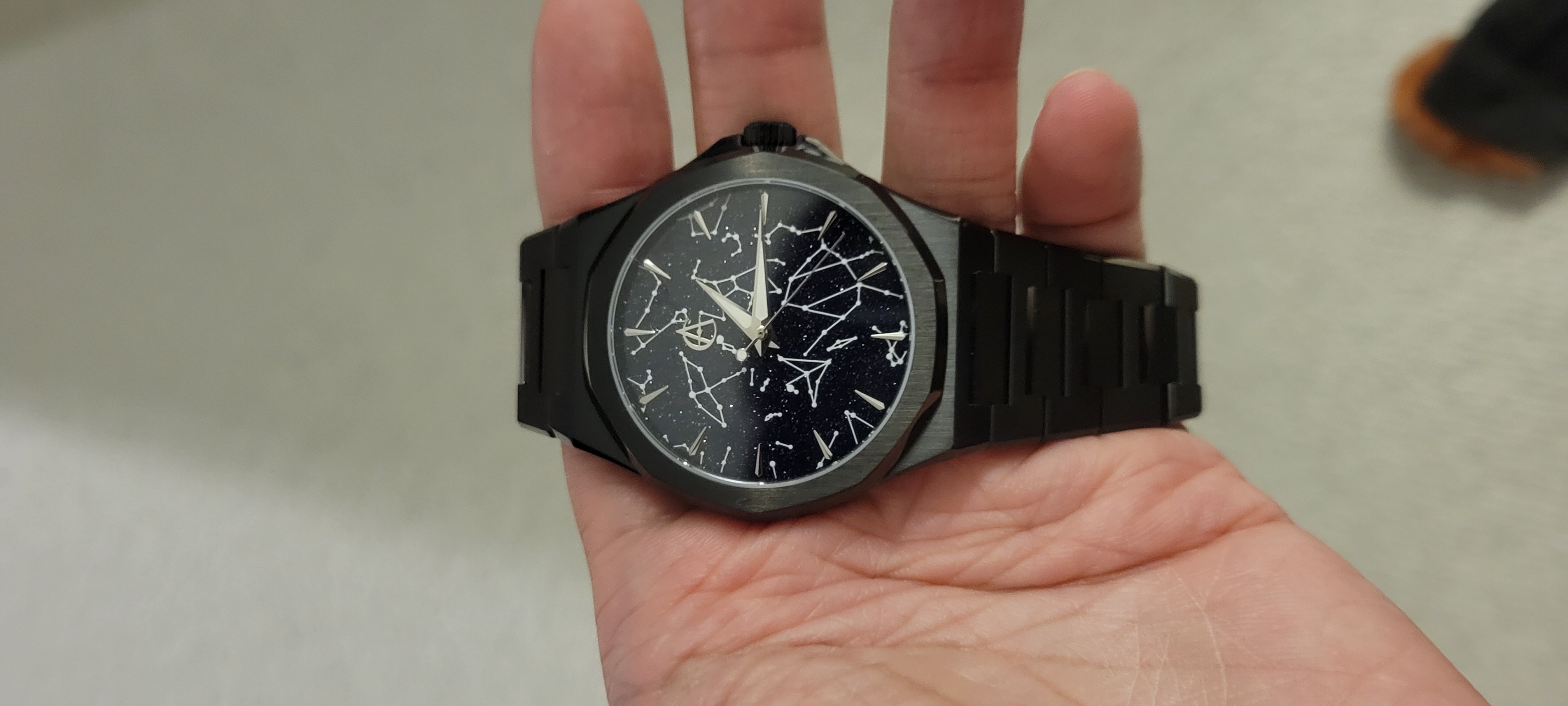 Blue Aventurine · DLC Black Titanium — collector photograph